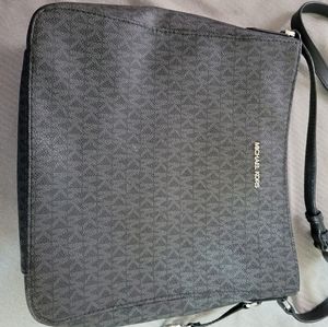 Michael Kors Crossbody Bag